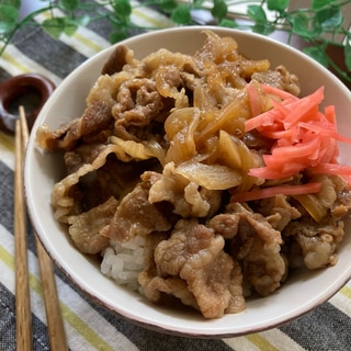 10分煮るだけ♡簡単絶品♡牛丼